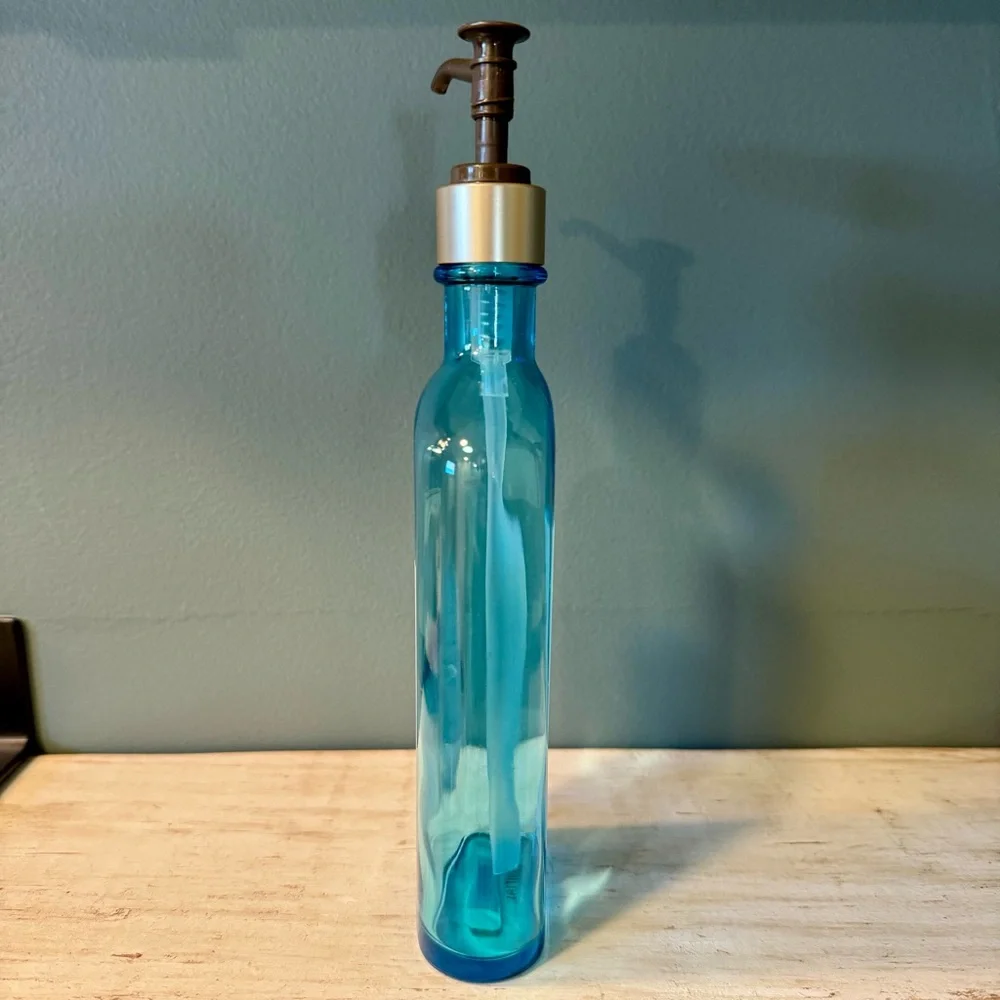 Ile De Tahiti Blue Body Lotion/Soap Dispenser